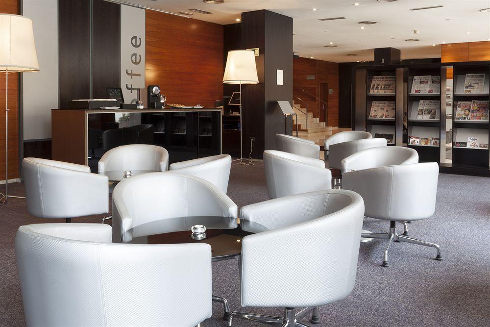 Ac Hotel Badajoz By Marriott Exteriör bild