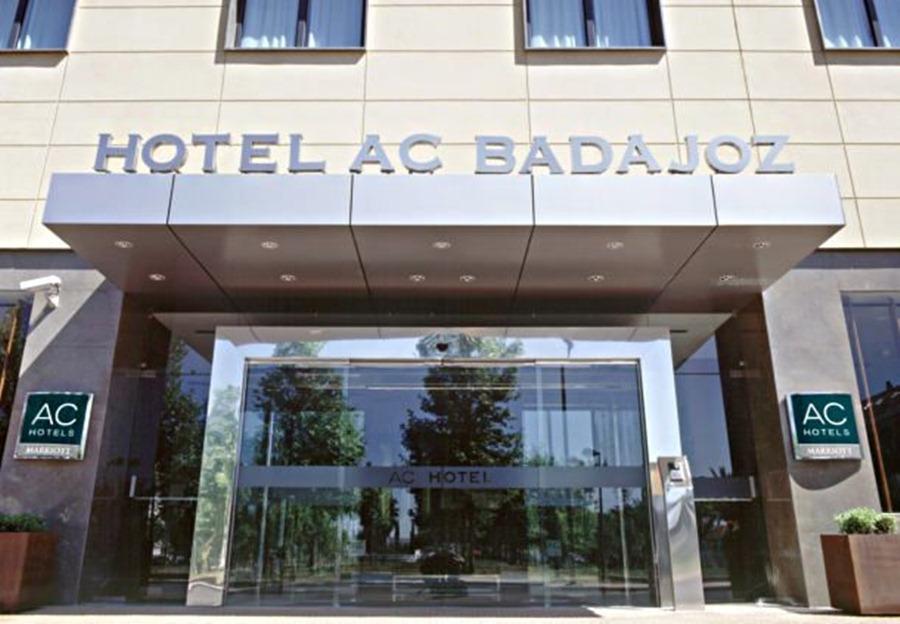 Ac Hotel Badajoz By Marriott Exteriör bild